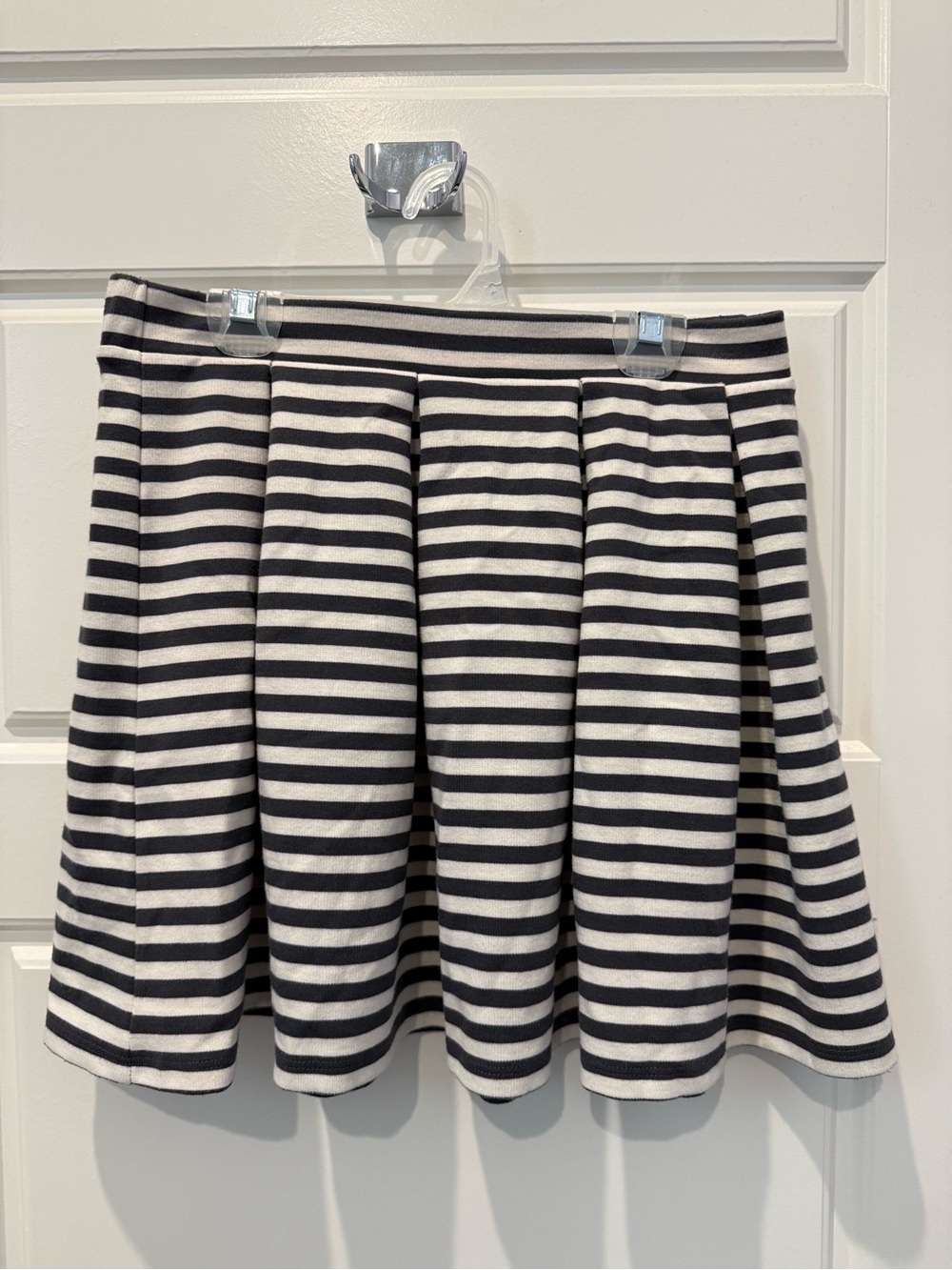 2/$10 American Eagle Outfitters Striped Grey and White Pleated Skirt - Women